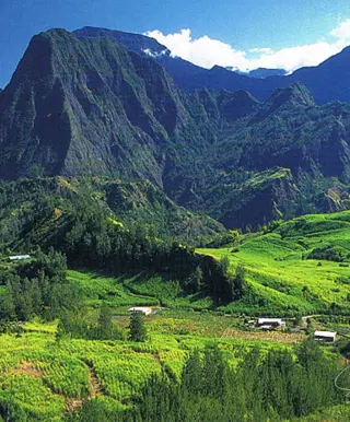 Wandern im Talkessel «Cirque de Salazie»